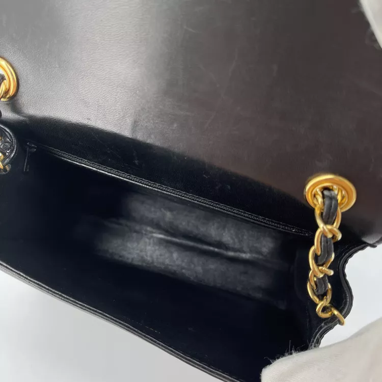 Sac porté épaule Vintage Chanel Cuir Noir